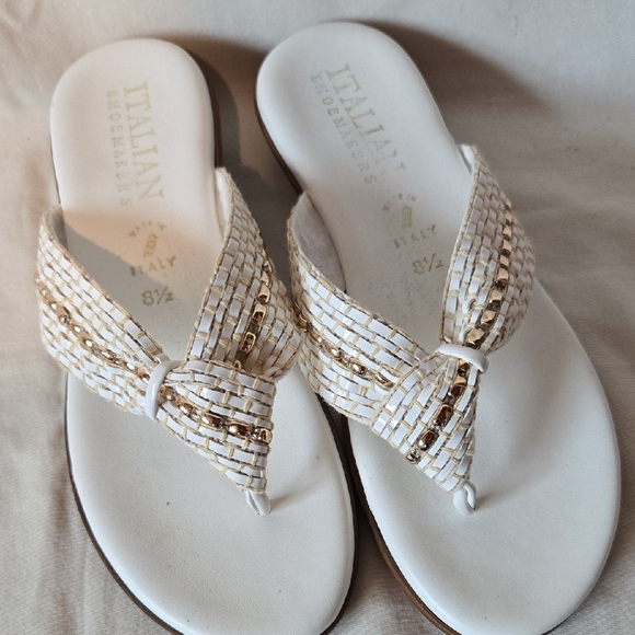 Italian Shoemakers White Sandals With Raffia And Gold Beading Womens Size 8.5 - Picture 6 of 7